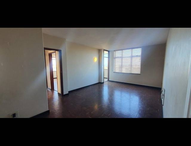 2 BEDROOM APARTMENT FOR SALE IN ESSENWOOD